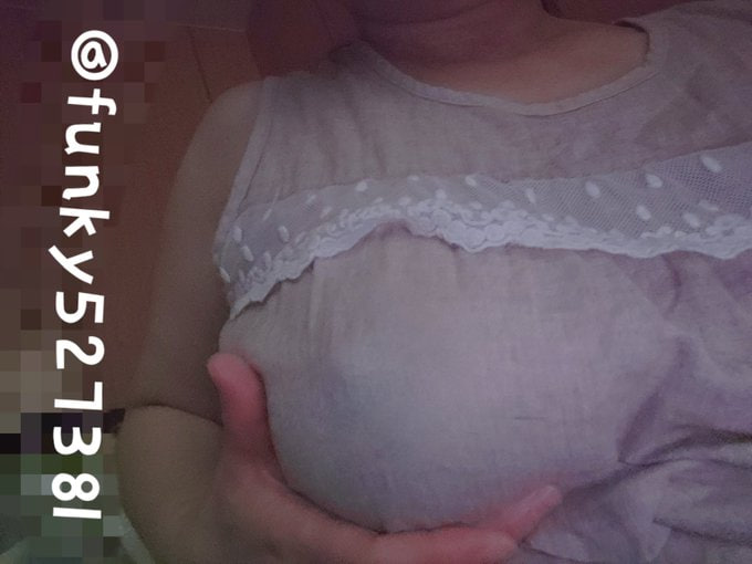 ARoss10194's tweet photo. 阴蒂高潮太快了，完全秒了…太爽啦！… #反差 #巨乳 #大奶 #bbw #巨乳 https://t.co/0S5rcugepO