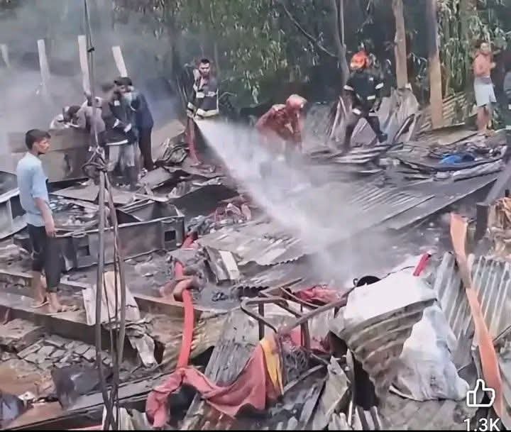 JoyantaKarmoker's tweet photo. Hindus are burning and Cleansing in Bangladesh! 

In Hathazari, Chattogram, Muzzlims set fire to the homes of six Hindu families, reducing them to ashes. A devastating fire in the Sarkarhat area between approximately 11:00 AM and 11:30 AM today has left the families destitute. https://t.co/RLFJCJ0lmt