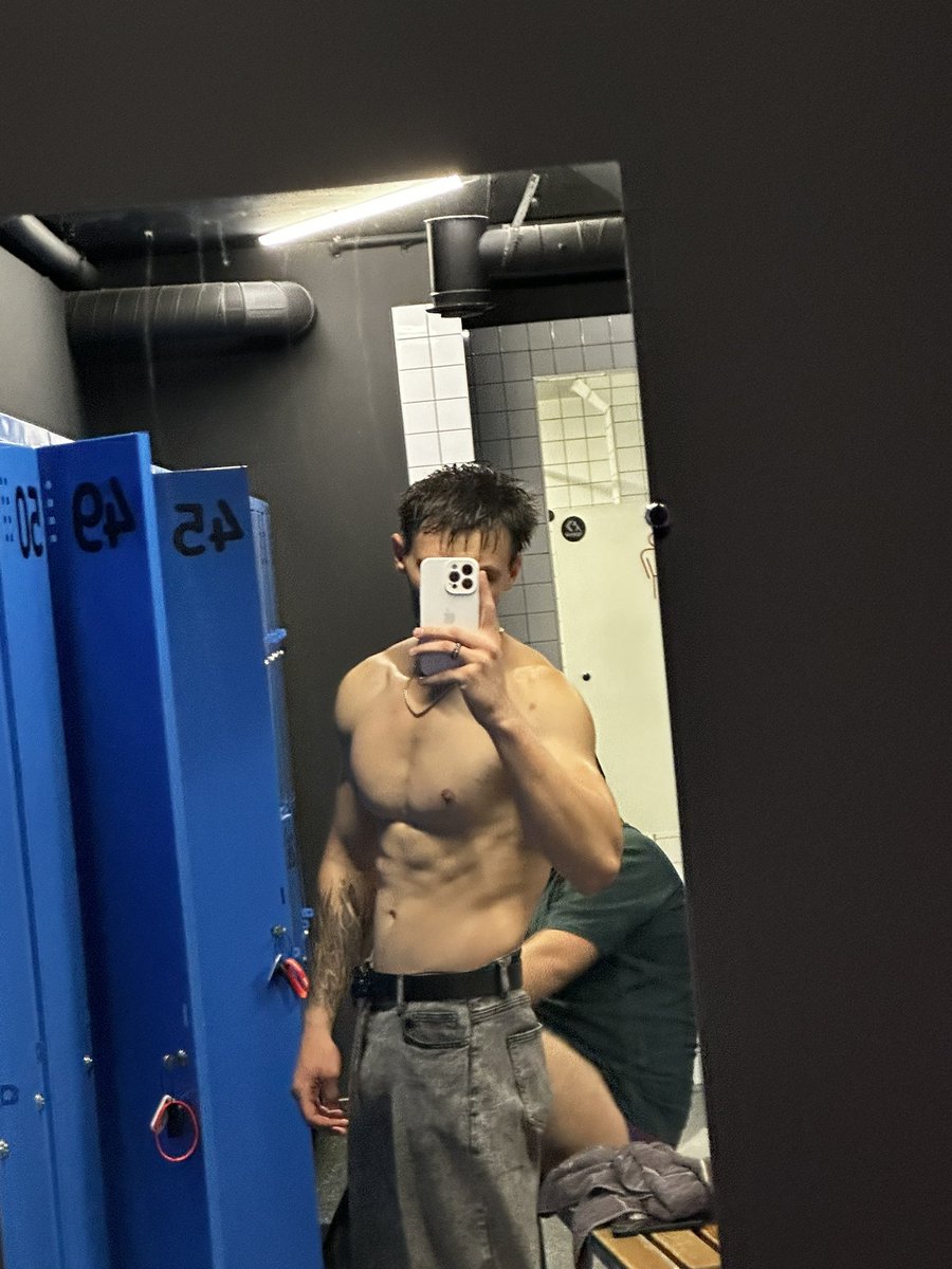 Sakrll's tweet photo. https://t.co/cd7vFEG5Rk sex🤤 https://t.co/aXLpqSTd8M