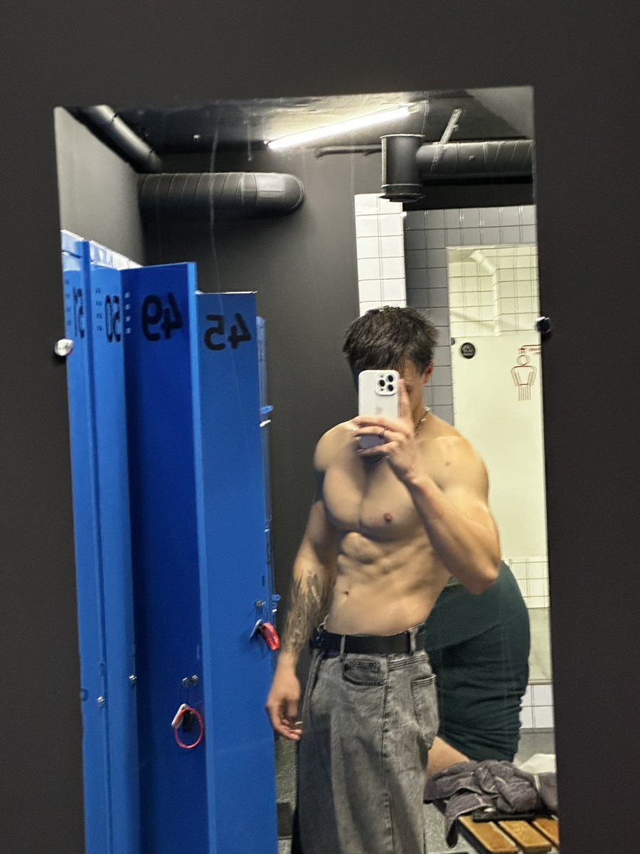 Sakrll's tweet photo. https://t.co/cd7vFEG5Rk sex🤤 https://t.co/aXLpqSTd8M