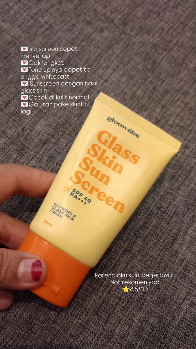 NurulZk's tweet photo. Okey aku mau rekomendasiin buat kalian para kulit normal yang masih bingung nyari sunscreen murah tapi kualitas nampol , wajib coba yang ini sii
Order nya di sini 
🧡 : https://t.co/EHLiA1TCAE
🖤 : https://t.co/GSPXmiUBhk

#sunscreen #sunscreenkulitnormal https://t.co/Q33bpr3QVX