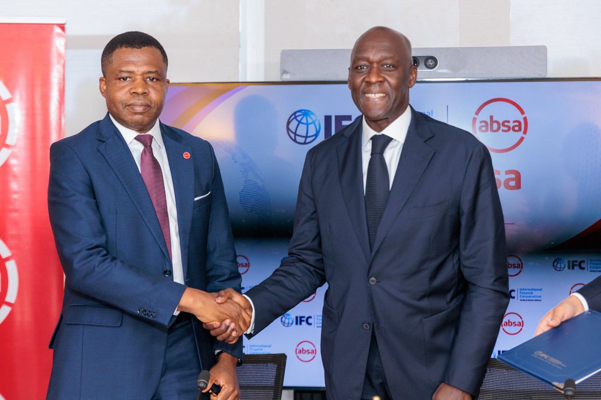 Diop_IFC's tweet photo. Today in Accra, I signed a new @IFC_org partnership with @AbsaGhana to expand working-capital financing across Ghana’s cocoa value chain.

This will help licensed buying companies reach nearly 140,000 smallholder farmers and keep more capital flowing through one of Ghana’s most important sectors.