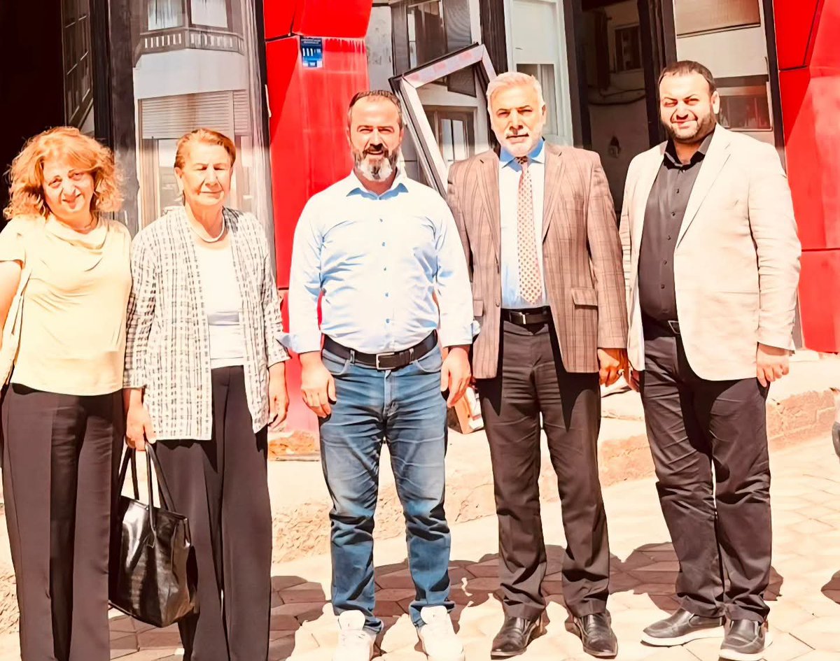 akpartielazig_'s tweet photo. Teşkilat Başkan Yardımcımız Sayın Naim Doğan’ın koordinesinde; İnsan Hakları Başkanımız Sayın Hamiyet Sandıkçı, Yönetim Kurulu Üyelerimiz Sayın Hilal Sarıbay Göçer ve Sayın Ayşe Özdemir ve Disiplin Kurulu Üyemiz Sayın Ömer Faruk Akgül, vefa ziyaretleri kapsamında önceki dönem teşkilat mensuplarımızdan Sayın Mahir Türkgüzeli, Sayın Orhan Şahin, Sayın Halil Bayramoğlu, Sayın Abdullah Ataş, Sayın Hayrettin Solmaz ve Sayın Ercan Kurcan’ı ziyaret etti. 

Ziyaretlerde teşkilatımızın geçmişten bugüne taşıdığı birlik ve beraberlik anlayışı vurgulanarak istişarelerde bulunuldu. Katkı ve emekleri dolayısıyla kendilerine teşekkür ediyoruz. 

@Akparti 
@abuyukgumus