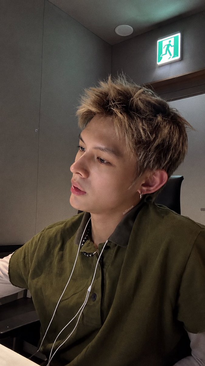 dollivuue's tweet photo. study date with kating 📖📚 https://t.co/wj4oPi4N2t