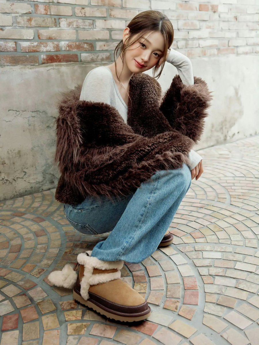 ivepics_'s tweet photo. #JANGWONYOUNG for UGG. she's announced as the brand new AMBASSADOR 🎉 https://t.co/HyXcbrXMhS