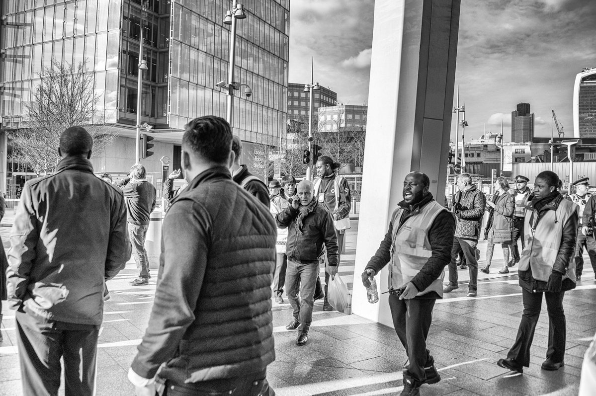 ElizabethArgyll's tweet photo. The fun times at #LondonBridge when some numpty parked their car on a double yellow & ran to buy a coffee & the afternoon got rather interesting for my cameras. Panic is so fancy in #BlackAndWhite.
#BlackandWhitePhotography #StreetPhotography #StreetsOfLondon https://t.co/znggMA3lYn