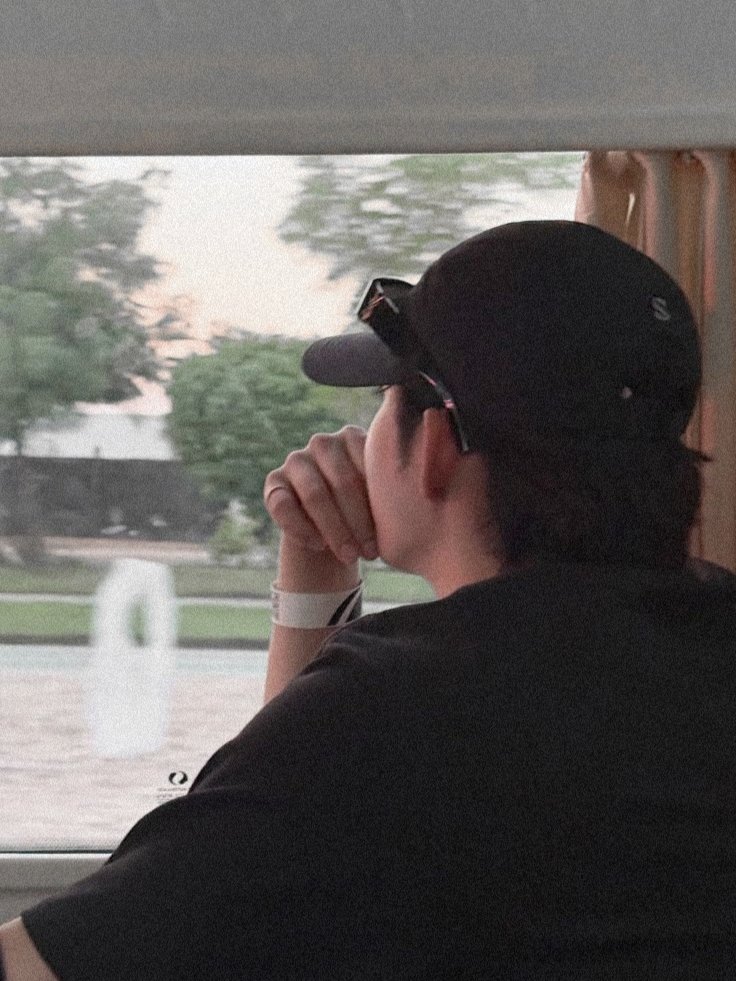 seungcheolalter's tweet photo. eto yung mga picture ng makikita mong daddy daddy na pa-mysterious sa online dating apps pero ang sarap kumarat pag nasubukan mo na. https://t.co/X0t9CmG0i3