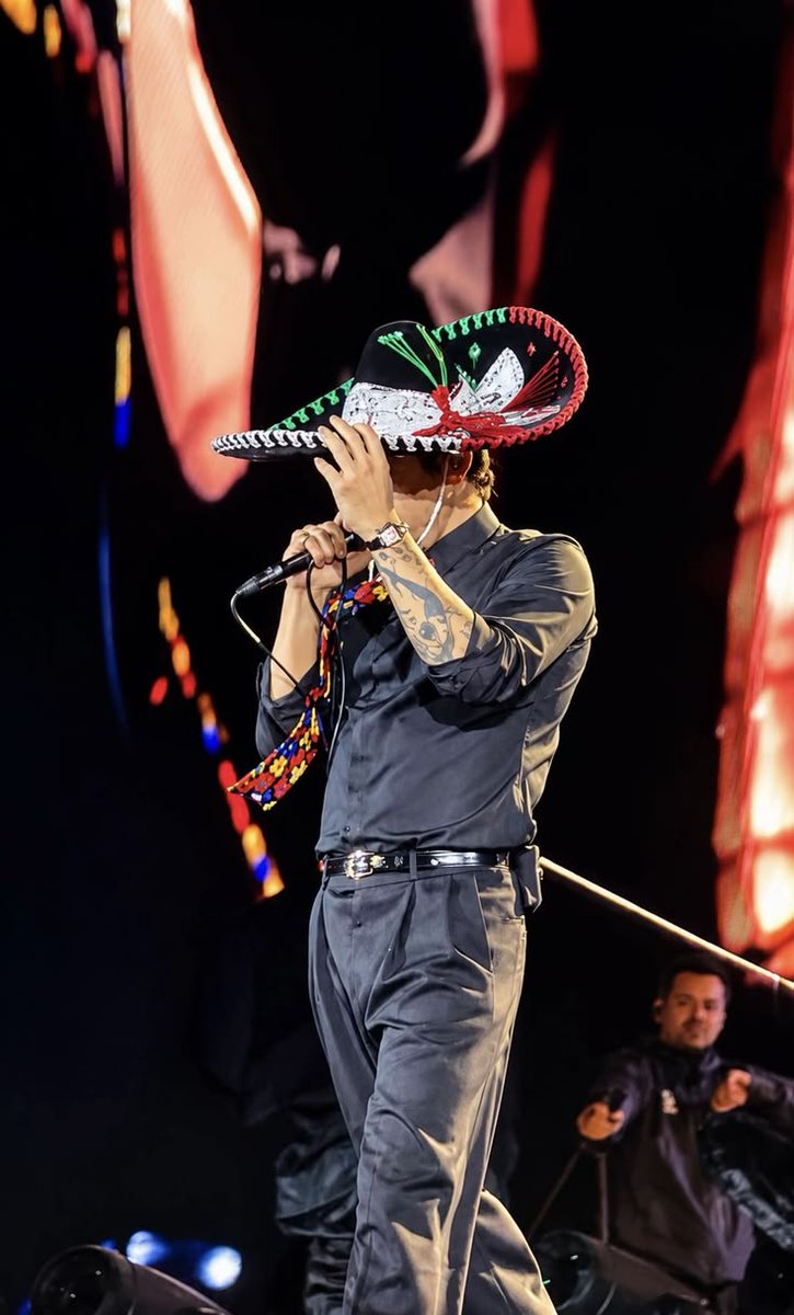 cominguproses16's tweet photo. viva méxico, los amo con toro mi corazón https://t.co/M1TzQy7uPu