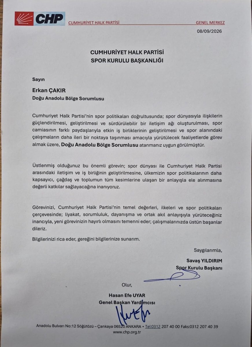 EdemirHuseyin's tweet photo. Bir Kılıçdaroğlu hikayesi!

Erkan Çakır, Muş Gençlik Kolları İl Başkanı iken, muhalefet açısından ölüm kalım meselesi olarak ele alınan seçimde Kılıçdaroğlu’na değil, Recep Tayyip Erdoğan’a oy verdi ve bunu da sosyal medyada paylaştı. “Partiden gideceksin” diye de Kılıçdaroğlu’na, verdiği oyun fotoğrafını sosyal medya üzerinden paylaşarak mesaj gönderdi.

Kılıçdaroğlu, butlan kararı ile CHP Genel Başkanı olduktan sonra Erkan Çakır’ı CHP Spor Kurulu Güneydoğu Anadolu Bölge Başkanlığı görevine getirdi.

Erkan Çakır, kendisi bile bu atamanın ne kadar saçma olduğunu görüp görevden istifa ettiğini duyurdu.
