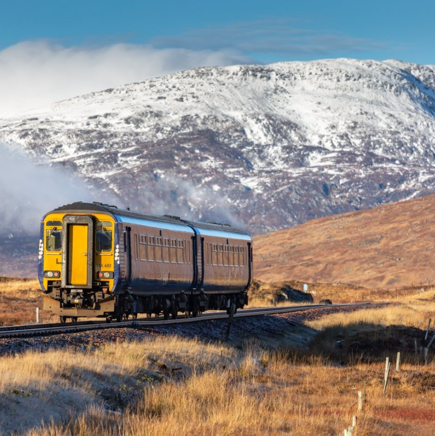 ScotRail's tweet photo. 100 days to Christmas... 👀☃️ https://t.co/ZnICPzPQJk