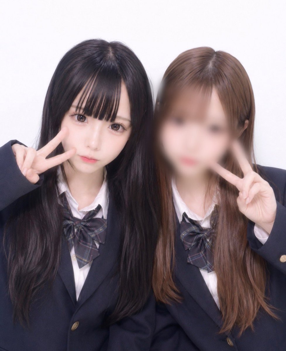 JayCnezz's tweet photo. 制服コスしたら抱いてくれる？
（いま19だけど）
#裏垢女子 https://t.co/Pov4ioxRdj