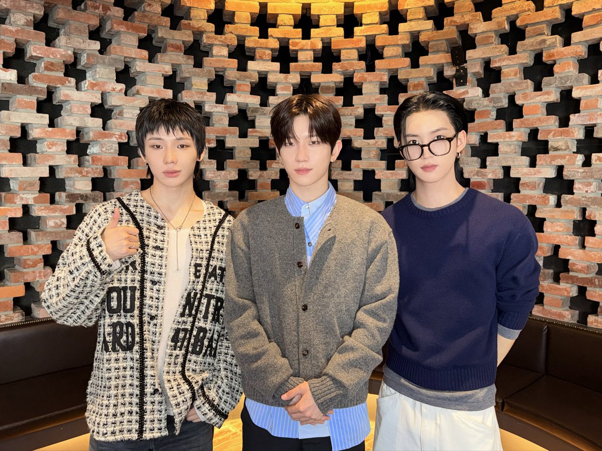 TNX_Official's tweet photo. [#TT]
TNX Today | 260916
📸 궤��의 과학속으로
 
#TNX #티엔엑스
#천준혁 #JUNHYEOK
#은휘 #HWI
#오성준 #SUNGJUN
#Die_Another_Day
#PNATION #피네이션 https://t.co/owbu8oVtbr