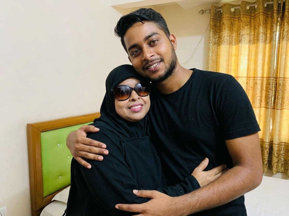 LipiAunty's tweet photo. কক্সবাজার হোটেলে আম্মু আর আমি,আম্মুকে আগে চুদে ঠান্ডা করতে হবে তাই বোরকা খোলার ও তর সয় নাই।কারন সারারাত জার্নি করে আম্মু চুদতে না পেরে পাগল হয়ে আছে চোদার জন্য। তাই আগে আম্মুর গুদ ঠান্ডা করলাম আমিও শুধু প্যন্ট টা খুলে আম্মুর ভোদায় এ��টু অলিভ অয়েল দিয়ে আমার ধোন টা ঢুকিয়ে দিলাম https://t.co/pttfTiX2qT