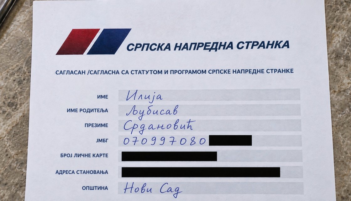 PrijateljNaroda's tweet photo. Да није можда због овога одбио да изађе на дуел? https://t.co/7cZ2B2HtjJ