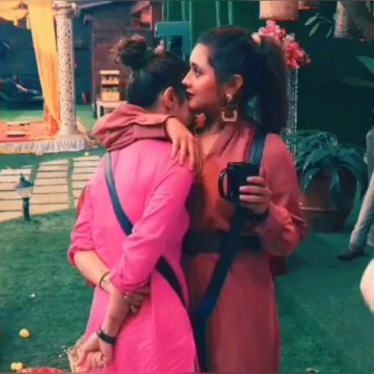 ronancerain's tweet photo. did somebody say biggboss female friendship... https://t.co/Sfz2wqZGwh