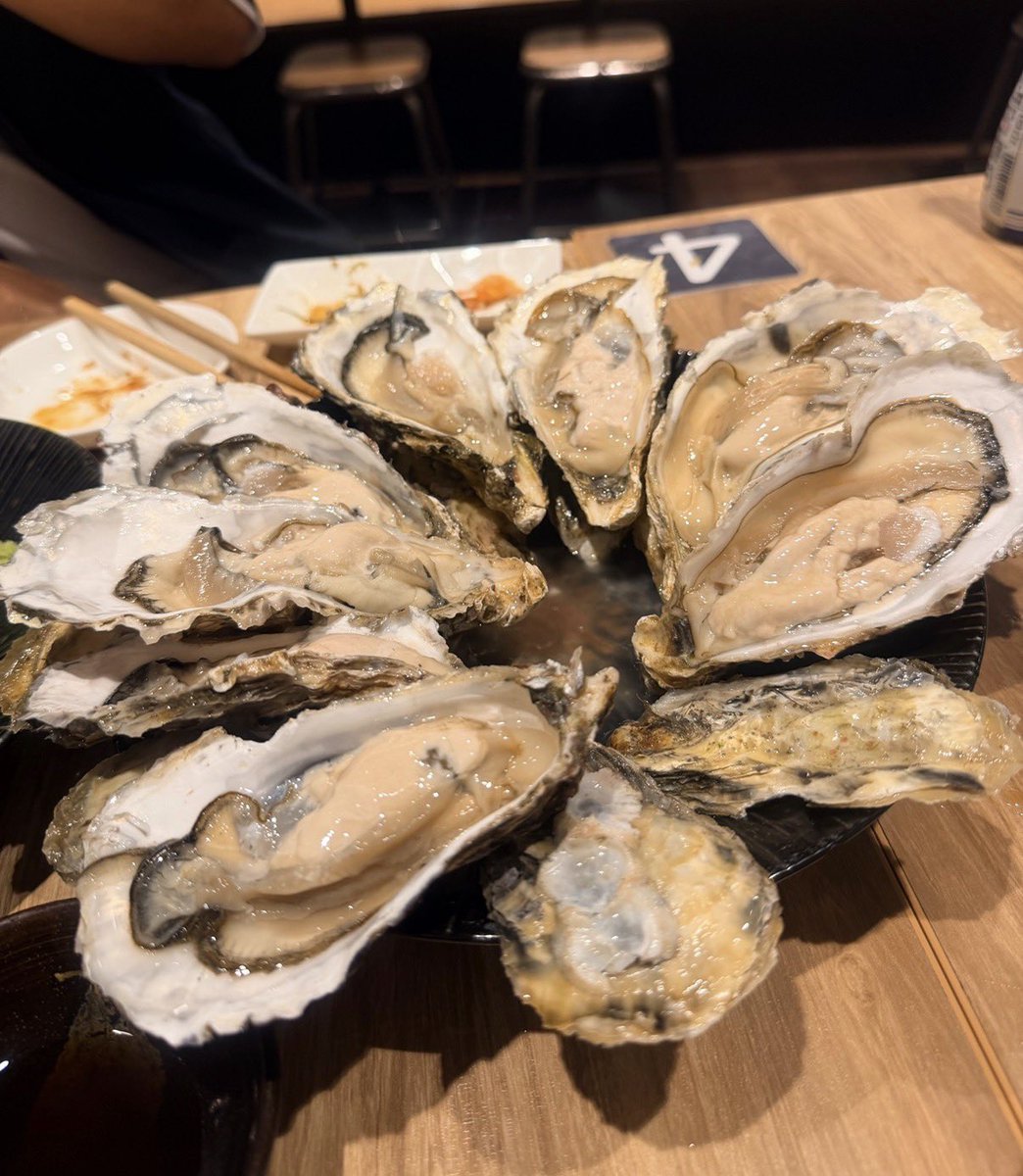 pong3665's tweet photo. 9月17日 木曜日
開店から全メニュー提供で飲めます
 
●ランチ本日丼真鯛昆布〆刺し丼
16:00～
●平日吞みイベント生牡蠣150円！
鮮魚；今朝〆真鯛・カンパチ・つぶ貝・鰯・生牡蠣など

＃鮮魚天ぷら酒場さわいち
#あぺたいと上板橋店
#城北中央公園
#上板橋体育館 https://t.co/OlZmkuuvtV