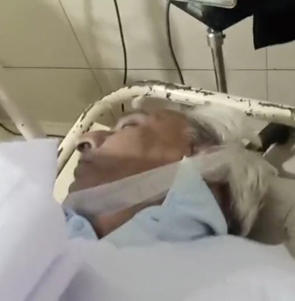 theageof804's tweet photo. A person can be dragged, tortured, or lose their life and still no one is held accountable. This is how the brutality of these Yazids becomes normalized.

Ijaz Satti was an elderly man. Pakistan’s courts may be your servants, but you will answer for this before Allah’s court. https://t.co/ichqpRXJmq