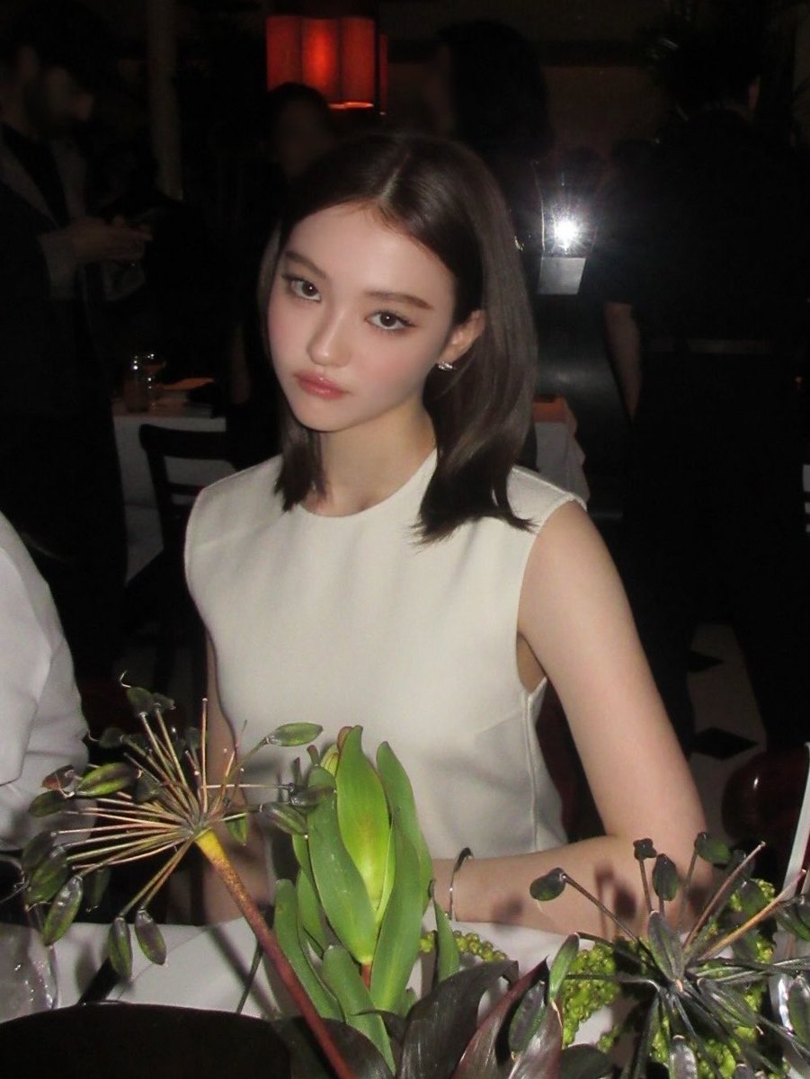 ellastin_gross's tweet photo. 미녀들이 너무 좋고 엘라가 너무 조음...😳 https://t.co/rT37nAlzdf