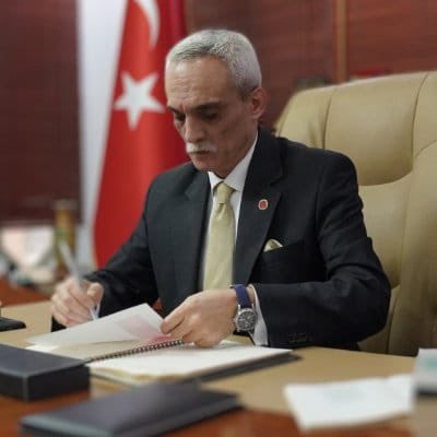 TurkcuPaylasim's tweet photo. 🔻 Milliyetçi Türkiye Partisi Genel Başkanı Ahmet Yılmaz:

“Mezhepçiden, cemaatçiden, tarikatçıdan; Türk ve Atatürk düşmanı Arapçı yavşaklardan Türk Milliyetçisi olmaz.” https://t.co/QQlucIX65d
