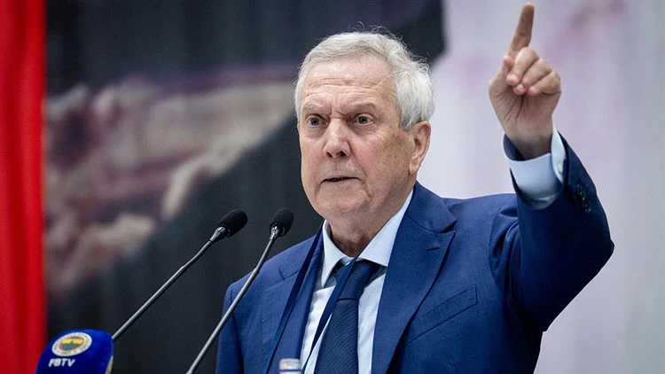 lue_tv's tweet photo. Aziz Yıldırım'ın asıl sıkıntısı camia içindeki ve sosyal medyadaki bölünmüşlük. Bu bölünmüşlüğün onarılmasının çok zor olduğunu düşünüyor. (Yeni Açık) https://t.co/sBpBqROoVV