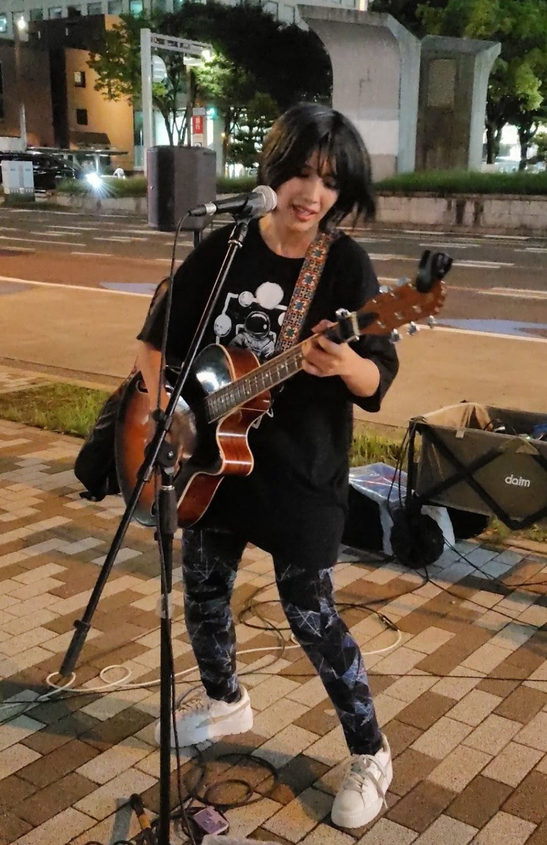 SUGIURA0629's tweet photo. @oru_myu 遅くなりましたが、栄ストリート 蒸し暑さが残る中、お疲れ様でした。
インバウンドの方も数名···
英語のMCよかったですね。
(もう少し勉強した方が いいかも···笑)
では、次の機会を楽しみにしています。 https://t.co/5gug9LuLQs