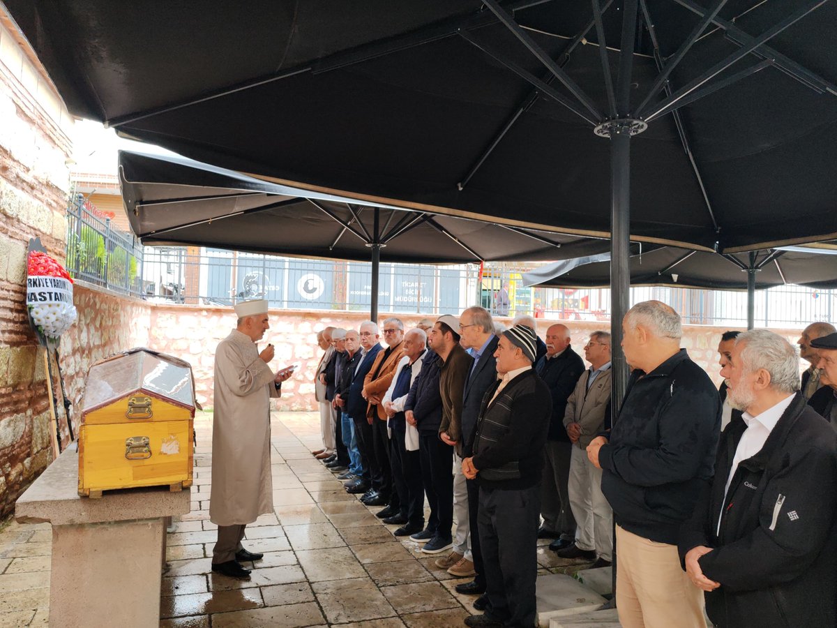 Muftuluk_37's tweet photo. *İl Müftüsü Bekir Derin, Cenaze Merasimine Katıldı.*

İl Müftüsü Bekir Derin, Nasrullah Kadı Camii’nde, 13. Diyanet İşleri Başkanı Prof . Dr. Sn. Tayyar Altıkulaç’ın Kuzeni Merhume Suzan Tandoğan hanımefendinin cenaze merasimine katıldı. https://t.co/qS9IpHdS5s
