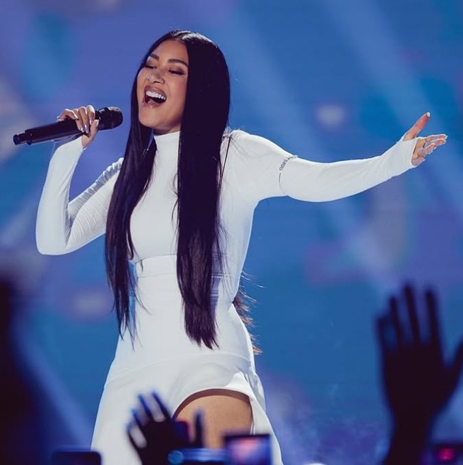 ironiasimaria's tweet photo. 🚨VEIO AÍ: Simaria tem show confirmado oficialmente no litoral do Paraná, em 2027 🚀 https://t.co/eJV90s1pQa