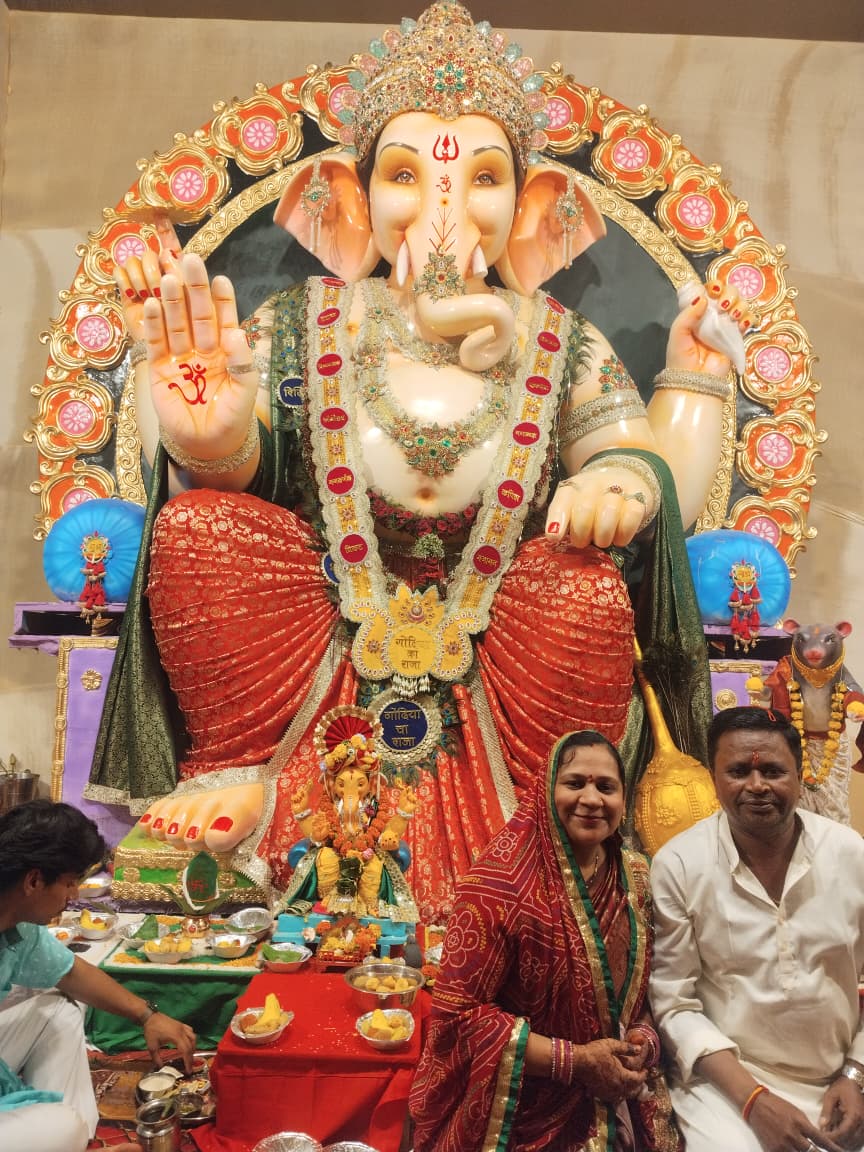 BulandGondia's tweet photo. न्यू फ्रेंड्स गणेश उत्सव मंडल द्वारा रक्तदान ,आधार आयुष्मान कार्ड योजनाओ के  शिविरों का आयोजन https://t.co/TJppjDKtHO https://t.co/e1zw9Mvzp9