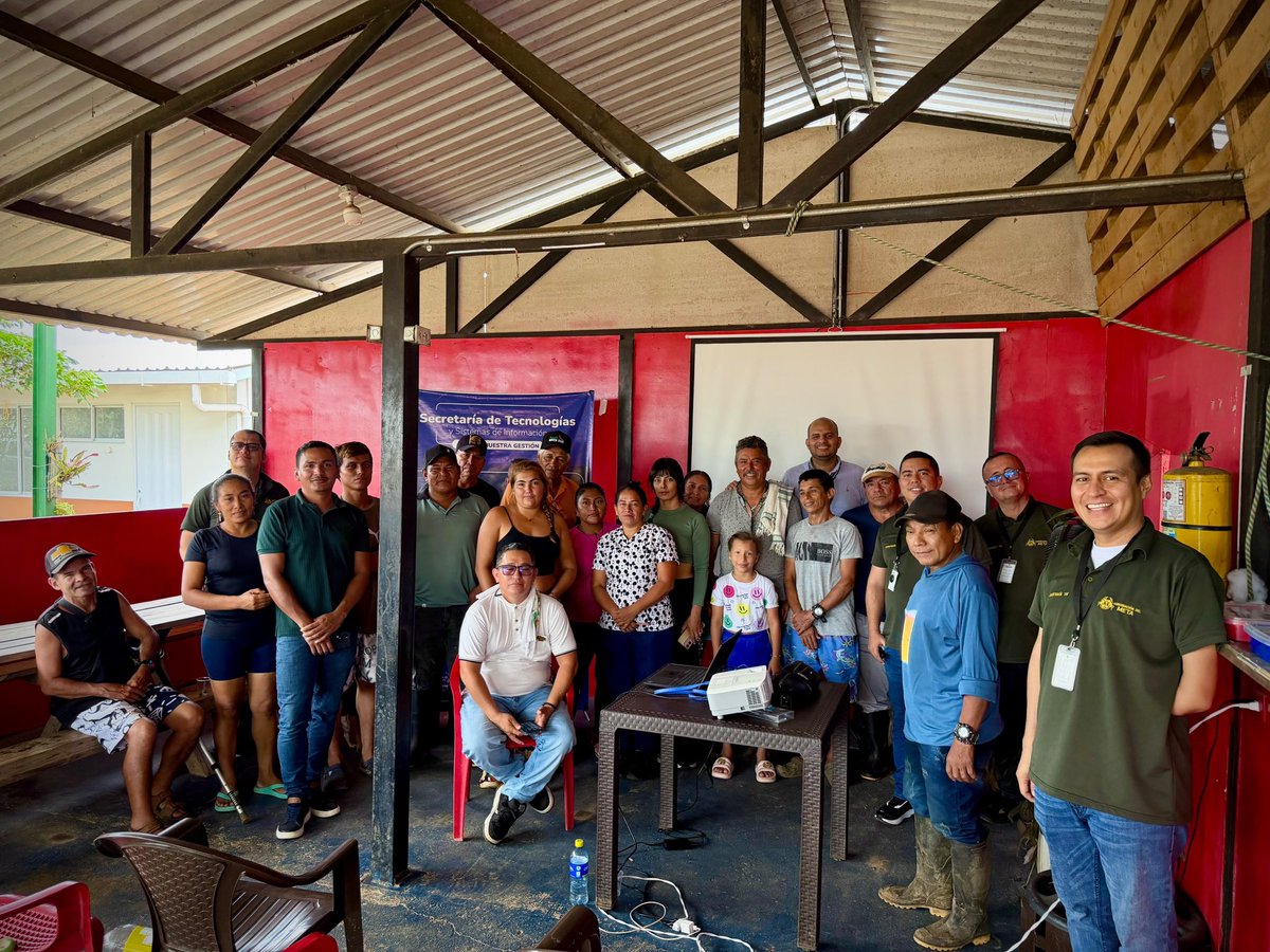 GobMeta's tweet photo. 🚀 ¡Con tecnología, transformamos territorios! En San Juan de Arama, llevamos formación en IA y herramientas digitales a la población Firmante de Paz del ETCR Georgina Ortiz, fortaleciendo sus capacidades para impulsar emprendimientos, proyectos productivos y oportunidades.✅ https://t.co/hovSA2XNs9