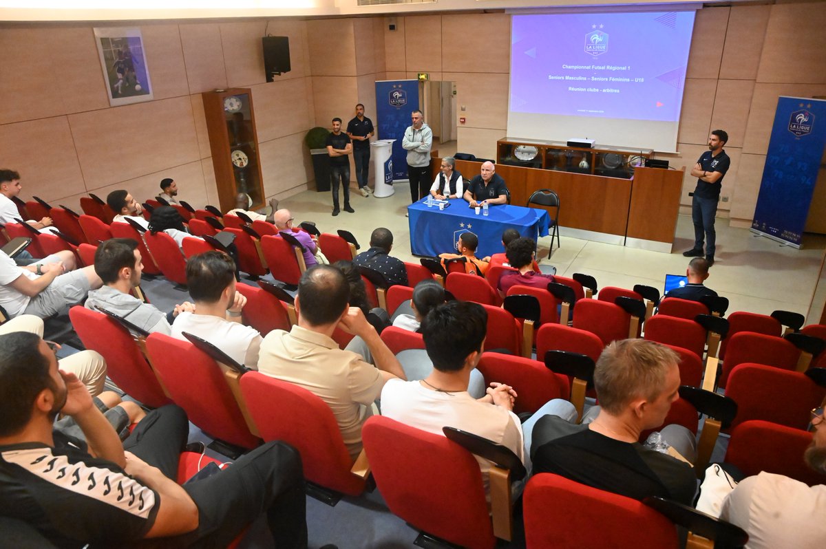 LPIFF75's tweet photo. Retour sur la réunion d’information pour les clubs des championnats Futsal R1 (Seniors masculin, Seniors Féminin et U18) qui a eu lieu au siège de la Ligue 
↪️ https://t.co/7CqTRm6SA7 https://t.co/cfj7fj1i0N