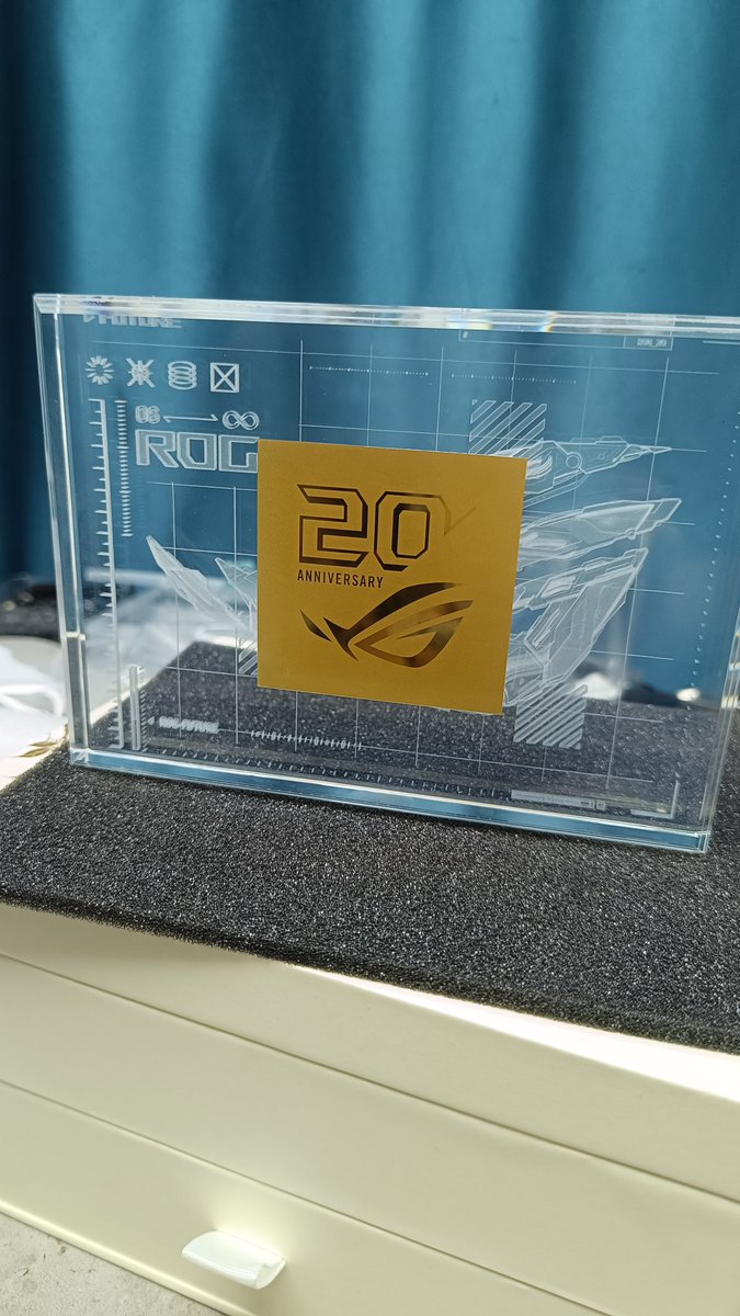 kobuta_chen's tweet photo. ROG 20th Anniversary  #ROG https://t.co/kTl6Rtth4t