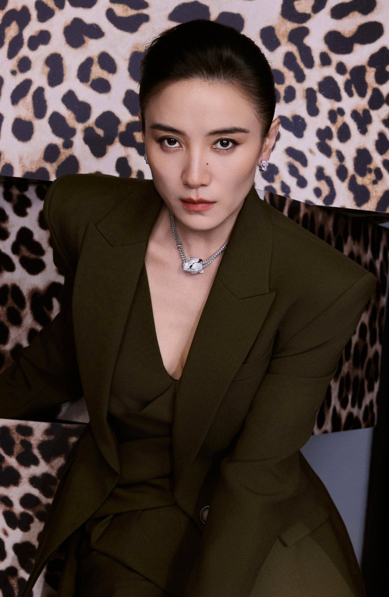 centlookbook's tweet photo. #SongJia 宋佳 in Alex Perry SS26 for Cartier's "Into the Wild" exhibition in Shanghai https://t.co/sj4uo7CDw9