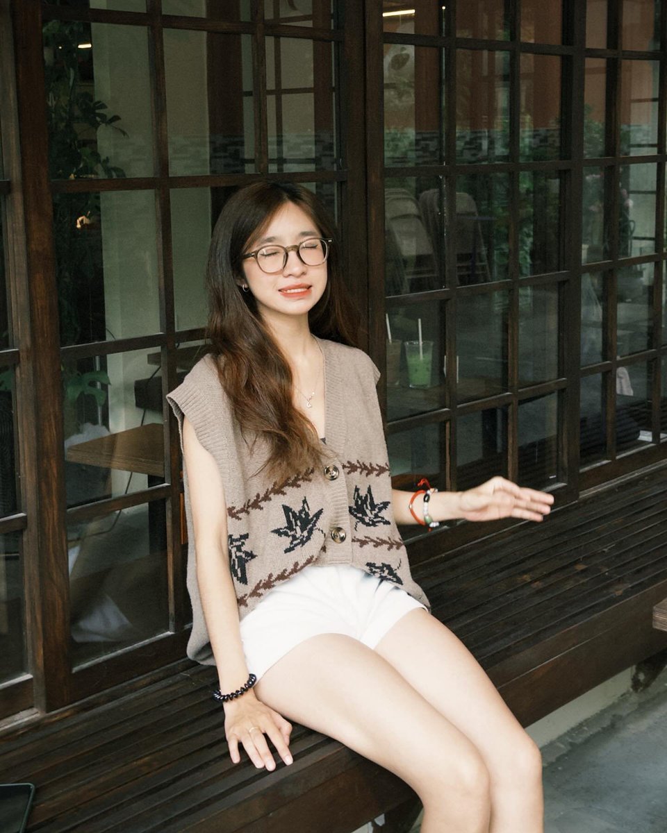 linhpecun's tweet photo. Tình hình là bị thích du cùng mấy anh đã có bồ có vợ https://t.co/6ncTU8jORl