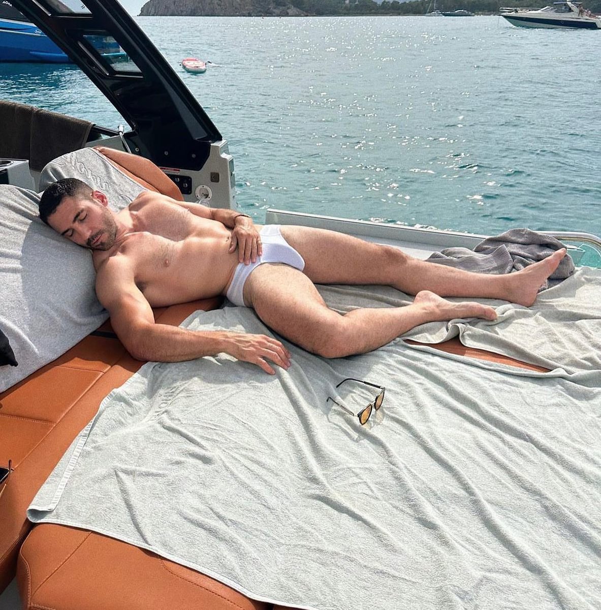 Jaasiel_Dice's tweet photo. Okay pero Miguel Ángel Silvestre 🤤🥵 https://t.co/E1VoLmVnJR