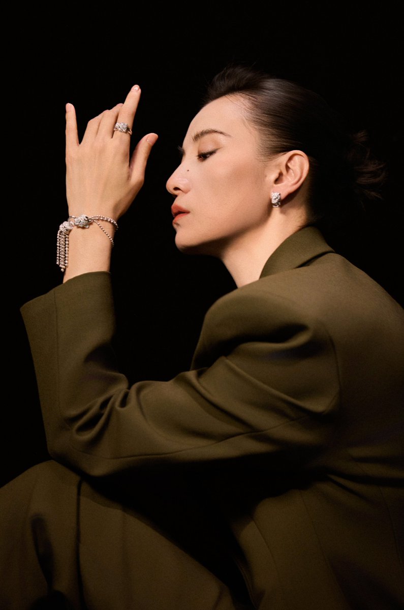 centlookbook's tweet photo. #SongJia 宋佳 in Alex Perry SS26 for Cartier's "Into the Wild" exhibition in Shanghai https://t.co/sj4uo7CDw9