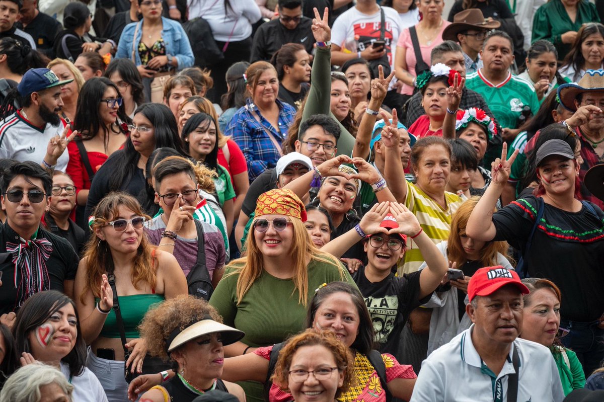 AntesRocioss's tweet photo. 216 Aniversario del Grito de Independencia 📸🇲🇽❤️ https://t.co/xxSFcTKRcZ