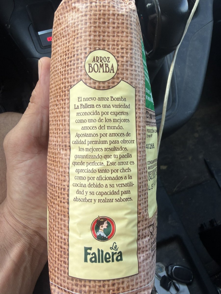 NandoDura's tweet photo. Hola @arrozlafallera tinc este paquet del vostre arròs bomba i estic intentant buscar l’origen de l’arròs, però no el trobe, podríeu indicar-me d’on és i perquè no el fica en cap lloc? https://t.co/FboW0R07U1