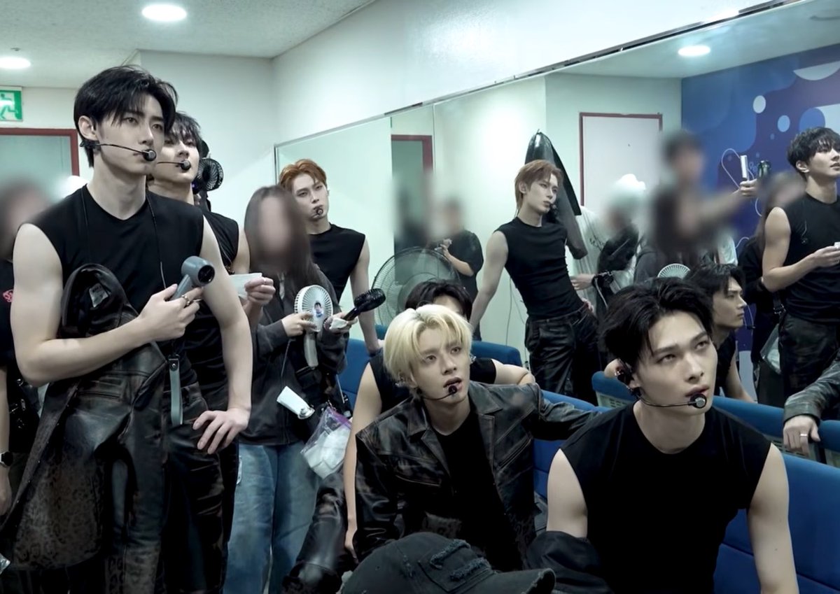 jak_kku's tweet photo. 와 남자(boy X man O)개껴 진짜 https://t.co/nQlopcNMoZ
