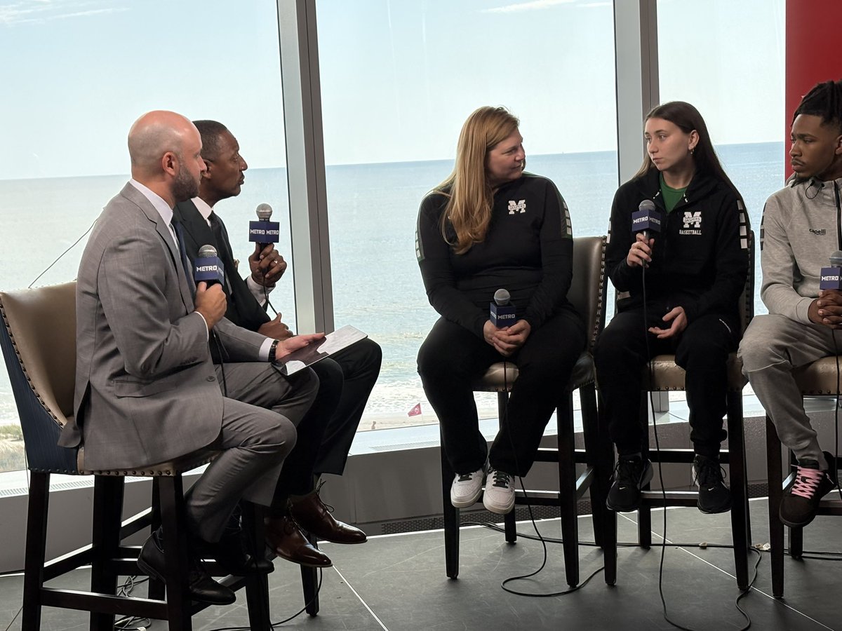 Manhattan_WBB's tweet photo. ππ’π―π π
π«π¨π¦ πππ₯ππ§ππ’π ππ’ππ² π
@MetroConfSports Media Day is underway at @TheOceanAC βοΈ
Taylah Murtagh is our Lady Jaspers representative with Coach @heathervulin π€©
#GoJaspers | #playGREEN π’βͺοΈ https://t.co/DTGldv91vc