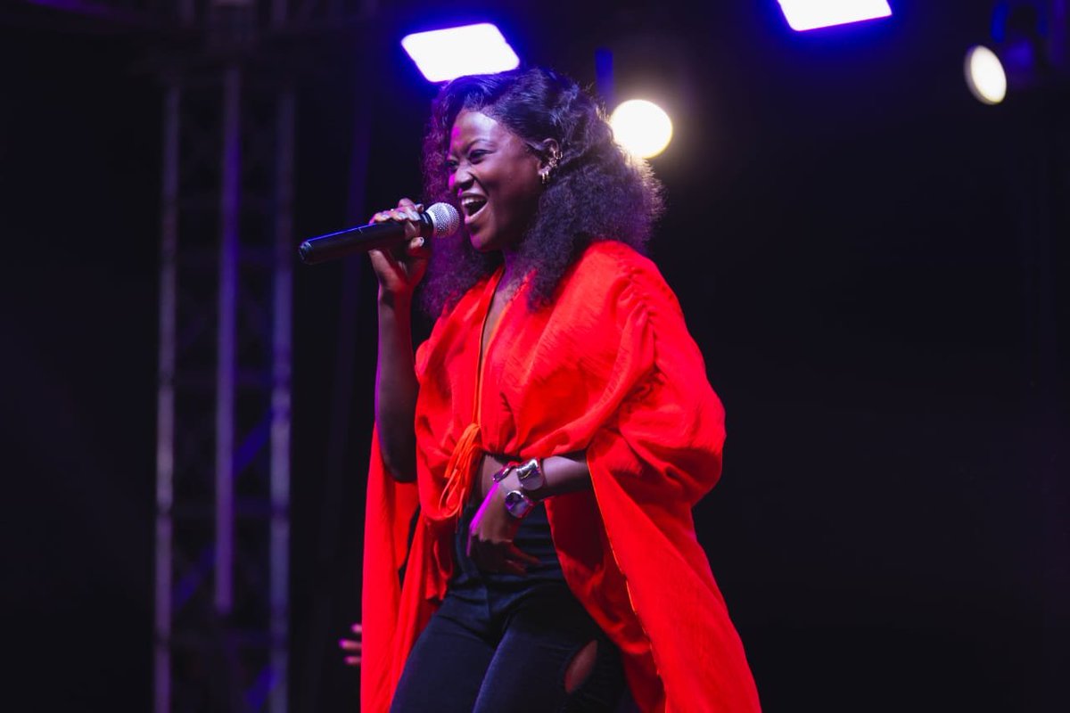 festivalhalou's tweet photo. La belle @Sitara_Klody est venu envoûter le  @festivalhalou de sa voix unique et de son charme captivant ❤️🫶❤️ https://t.co/zllRegQIj3
