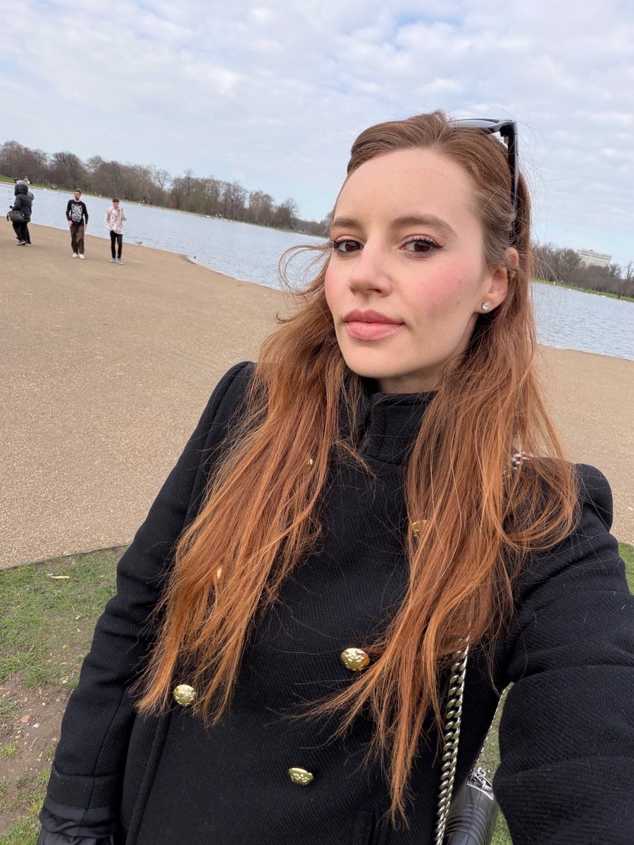 Real_Tricia93's tweet photo. It costs no money to give someone a warm smile or a word of encouragement, but it can change a life for the better.  Be kind to all and hang around positive people.  Be the best person you can be and have fun every day.

#WCW
#FlyBetter https://t.co/RzDJ9usgnq