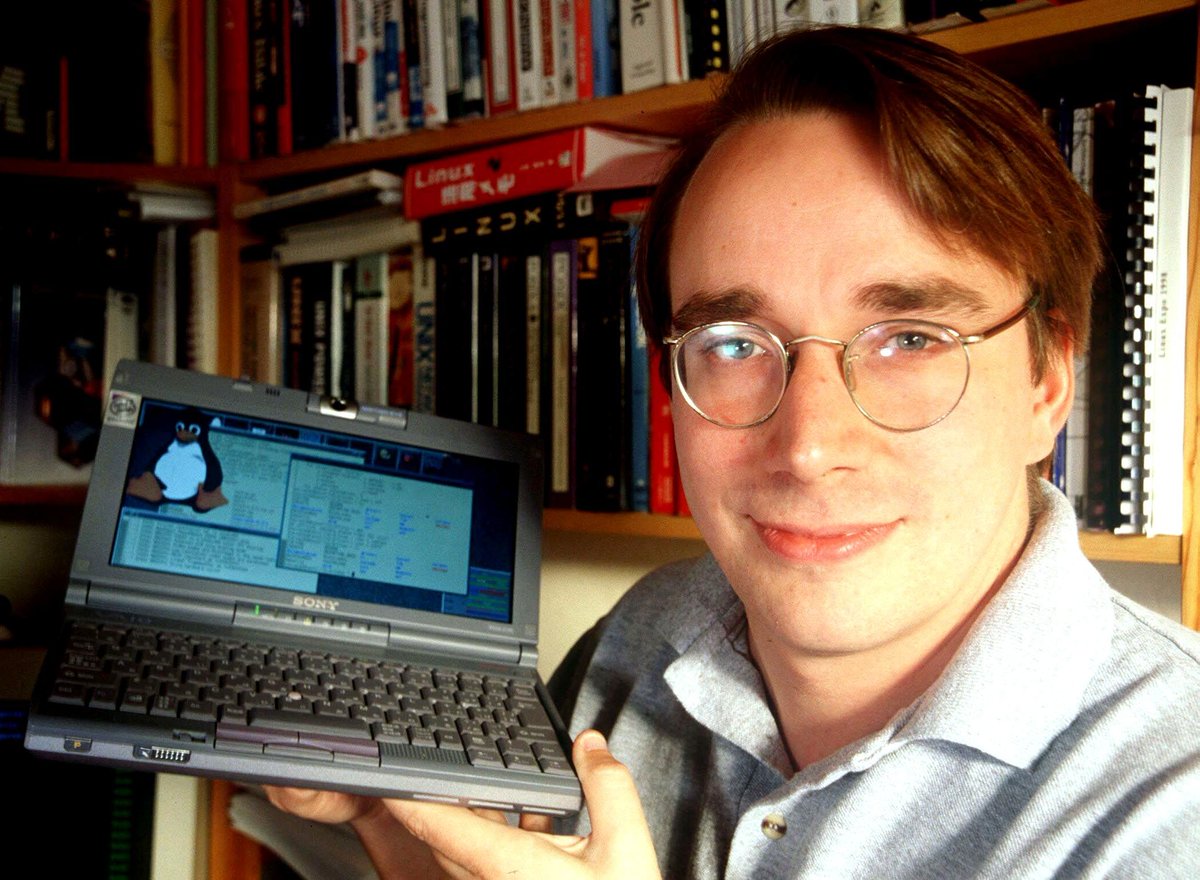 WeAreRSGroup's tweet photo. On This Day | In 1991, The first version of the Linux kernel (0.01) was posted to a Finnish FTP server in Helsinki. Originator Linus Torvalds wanted to call the OS FreaX, but the FTP admin didn’t like the name and renamed it Linux.

#OTD #OnThisDay #Linux https://t.co/PNOKHhHumQ