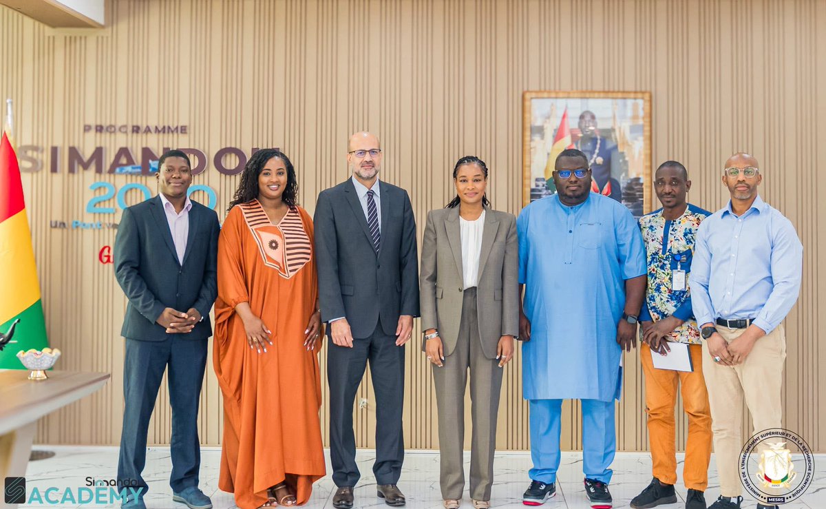 Mesrs_Gn's tweet photo. Madame la Ministre Djami Diallo, a reçu en audience ce mercredi 16 septembre, une délégation de la Cité des Sciences et de l’Innovation de Guinée, accompagnée d’une équipe du Bureau des Nations unies pour les Technologies Émergentes.

Plus d’infos 🔗 https://t.co/h15klHbUAj https://t.co/C7iQomnFdQ