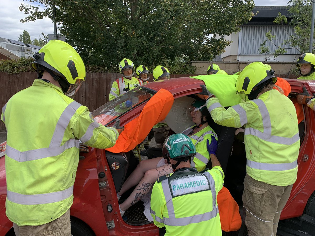 SuffolkFire's tweet photo. Today a multi agency exercise was held with Haverhill firefighters working alongside our colleagues from @EastEnglandAmb Service. Crews worked through complex scenarios adopting multi agency principles to ensure skills are maintained, knowledge is shared and we are always ready. https://t.co/S2USCsX1fh