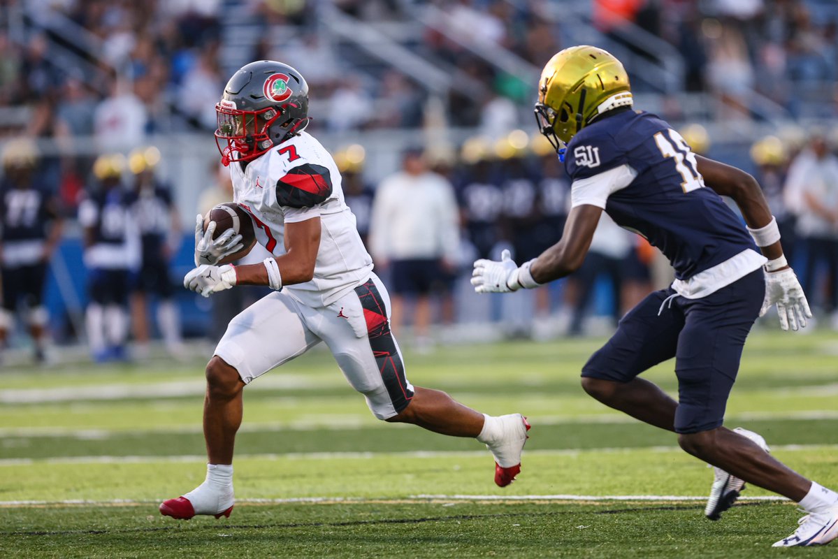 centralcatholic's tweet photo. ☘️🏈 RIVALRY NIGHT!!! ☘️🏈 @ToledoCCHS_FB hosts @SJJFootball FRIDAY at Gallagher Stadium. Kickoff is set for 7 p.m.!!!
🇺🇸 Military Appreciation Night
☘️ Honoring Tom Novak ’67 at halftime
🏆 Irish have won 11 straight vs. Titans
Pack Gallagher & GO IRISH!!! #CentralToLife ☘️💚

Click HERE for More Info ⬇️
https://t.co/zY6zxlAkLO