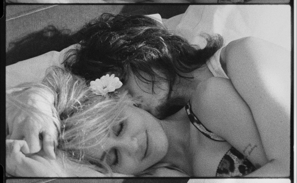 miley's tweet photo. BASS PERSUADES. THE ALBUM. LETS GET MARRIED. THE VIDEO. 9/17 AT 9PM PT.

It’s been less than a year since starting to create this album and now releasing it. Having this record keep up with the way my life moves in real time and still feel so alive is special. Thank you to everyone who made this album what it is. Love you. ❤️