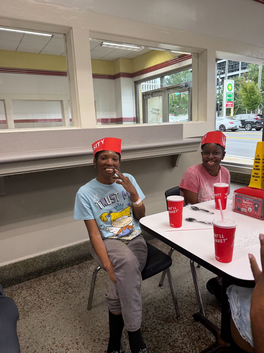 montgcitypandr's tweet photo. TRC had a blast at the Sloomoo Institute in Atlanta! 🎉 Afterward they hit Varsity for some good eats. And those hats… absolutely adorable! ❤️✨

#TheVarsity #SlooMooInstitute https://t.co/GrVweb2sDM