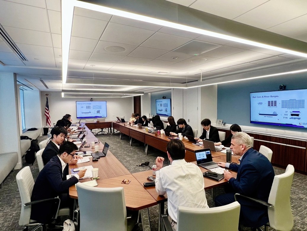 usgrainscouncil's tweet photo. The U.S. Grains & BioProducts Council, in cooperation with the U.S. Embassy in Tokyo, recently led two Japanese delegations covering feed, food and environmental regulations to the U.S. for meetings with government officials, biotechnology seed companies and industry organizations, as well as U.S. corn farmers and companies involved in the production, distribution and exports of U.S. corn to Japan.

The teams – one delegation of Japanese government advisors led by USGBC Director in Japan Tommy Hamamoto and a second delegation of Japanese regulators led by USGBC Deputy Director in Japan Chris Markey – were keen to better understand the safety protocols and quality assurance measures embedded throughout the U.S. corn value chain that underpin the continuity of U.S. corn exports to Japan.

Read more: https://t.co/jRArHZvaOh

#Grains26