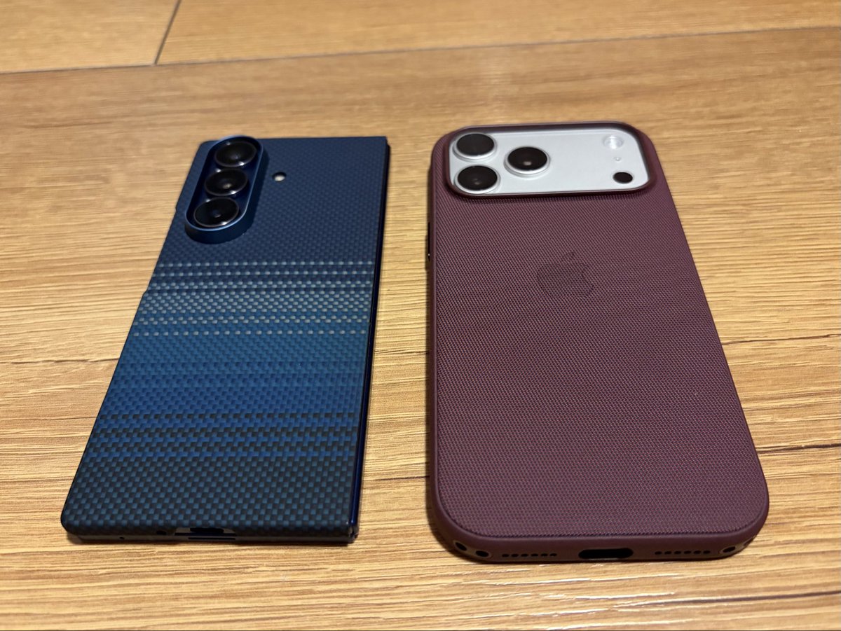 gg_tech_'s tweet photo. Ogień i woda😀 Co kupiłem na premierę? 
Etui😅 Pasuje idealnie na 17 Pro Max😀 https://t.co/64l8dMfcvJ