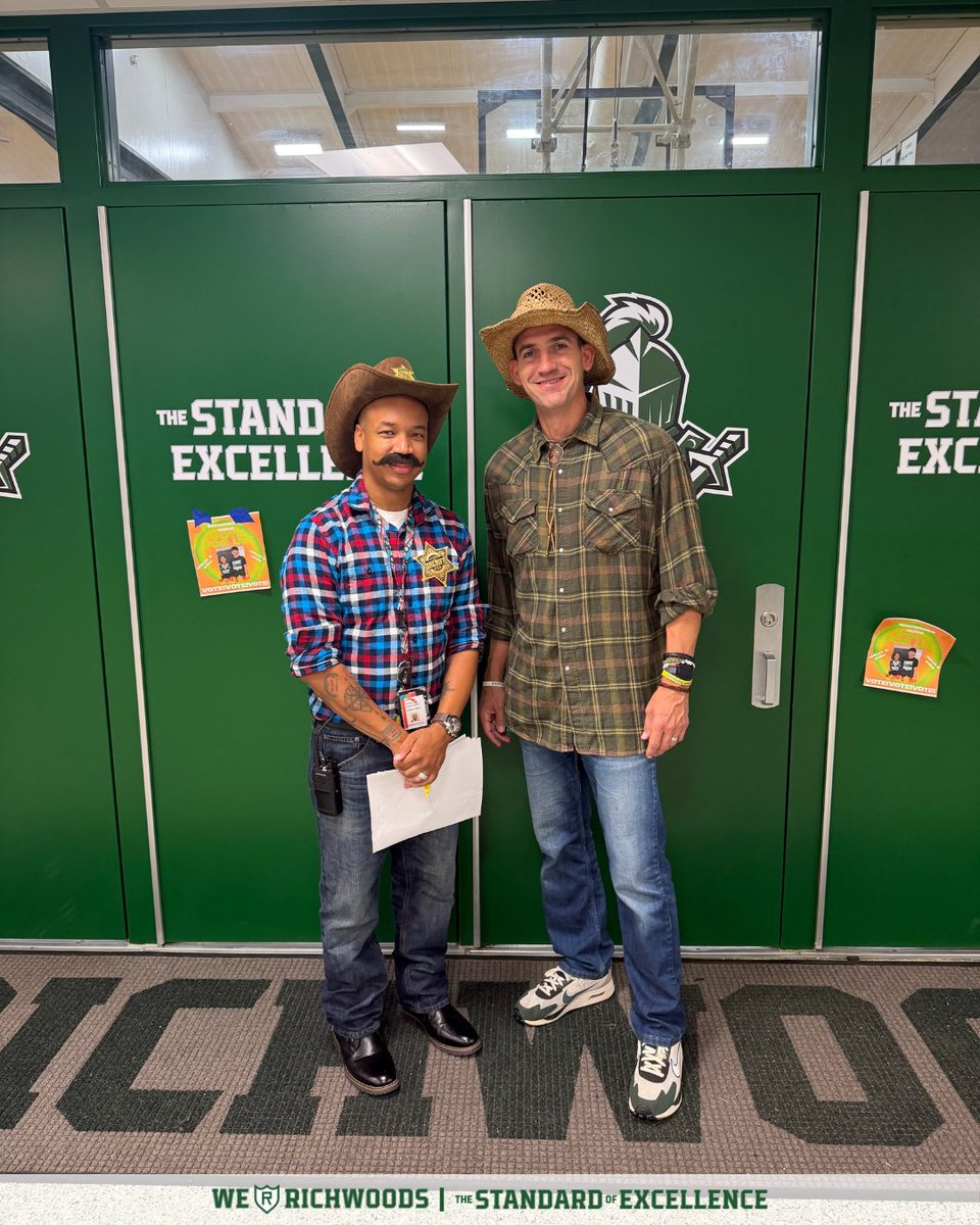 Richwoods_HS's tweet photo. It was Western Day at The Castle!

#weRrichwoods | #TheStandardOfExcellence https://t.co/cOh6dhH37H